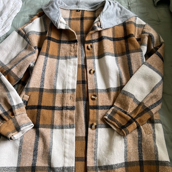 Plaid Shacket w/Hood - Picture 1 of 3